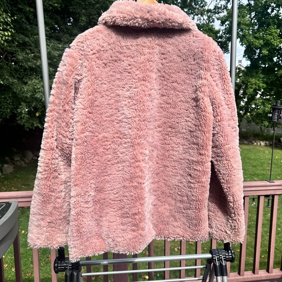 faux fur light pink coat - Picture 2 of 3